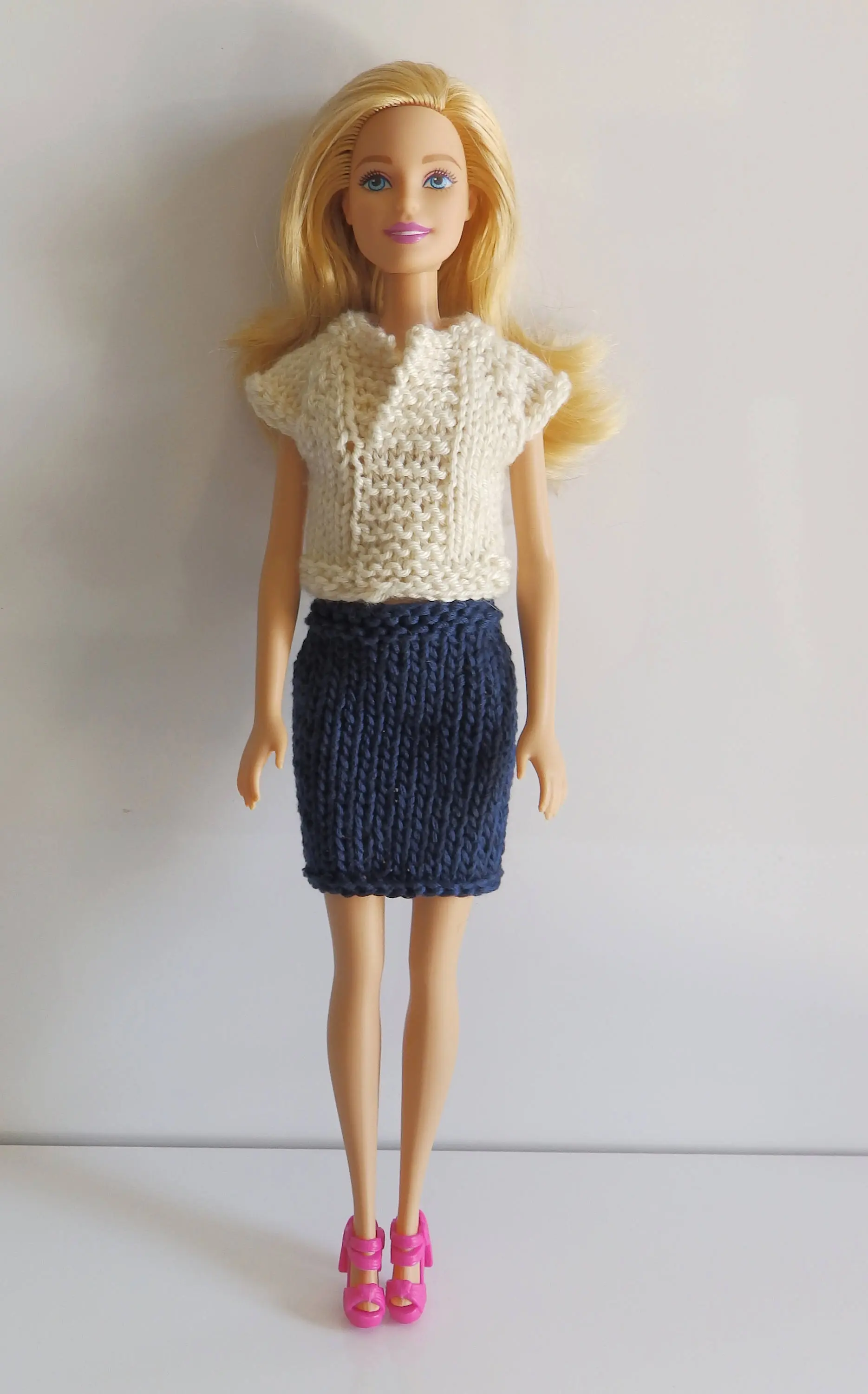 Barbie Office Outfit, barbie top, barbie skirt